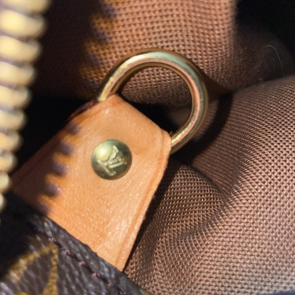 Louis Vuitton Cabas Mezzo Shoulder Tote - Picture 9 of 12